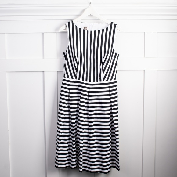 Anne Klein Dresses & Skirts - NEW Anne Klein Striped dress size 8